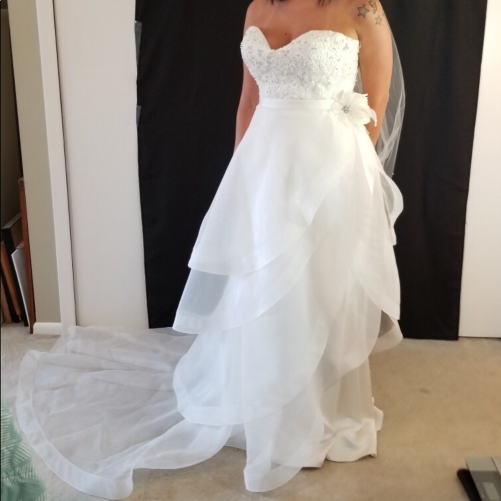 Paloma Blanca #19772 Wedding Dress
